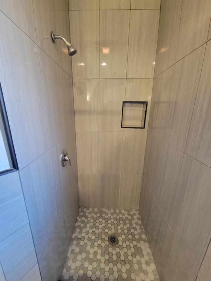 בישופ Townhouse Motel מראה חיצוני תמונה