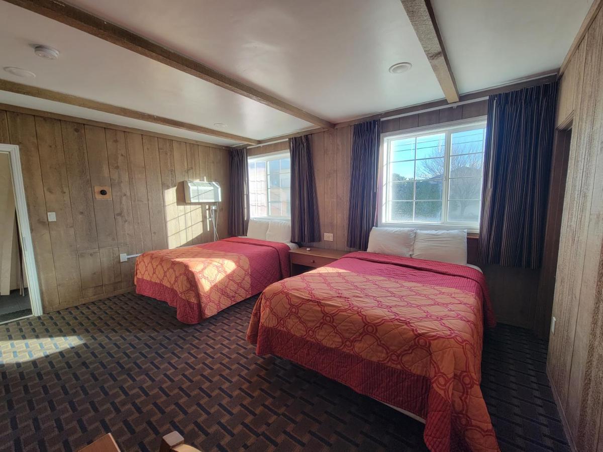 בישופ Townhouse Motel מראה חיצוני תמונה