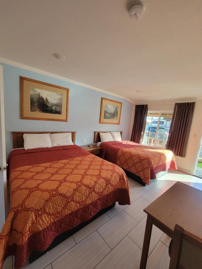 בישופ Townhouse Motel מראה חיצוני תמונה