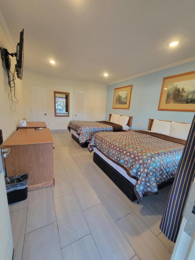 בישופ Townhouse Motel מראה חיצוני תמונה