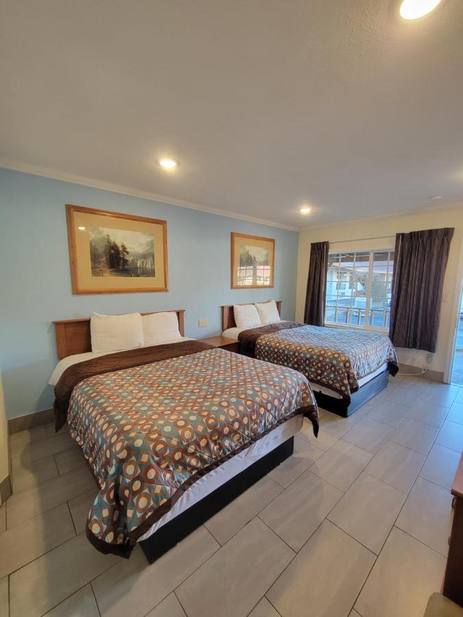 בישופ Townhouse Motel מראה חיצוני תמונה