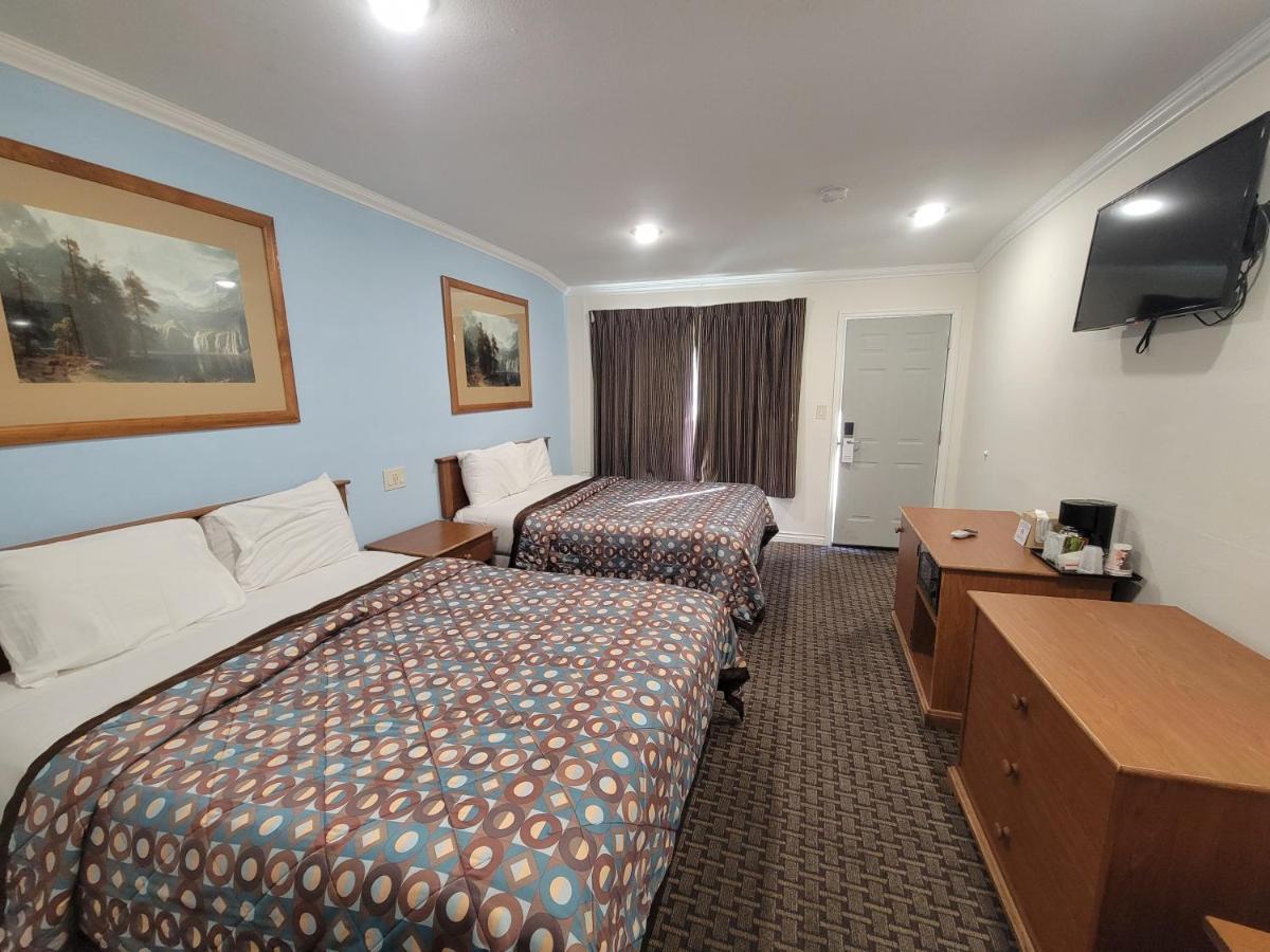 בישופ Townhouse Motel מראה חיצוני תמונה
